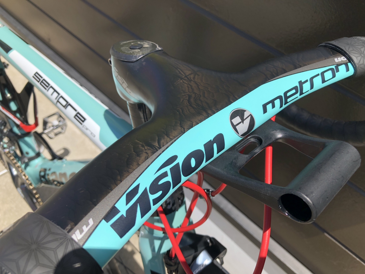 Bianchi VISION METRON 5D カーボンハンドル交換！ - Climb cycle sports