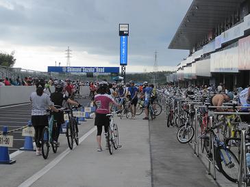 SHIMANO SUZUKA ROAD 2010.ピットロードClimb女子部