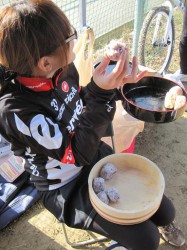 だれ～おにぎり たらふく食ってるの？