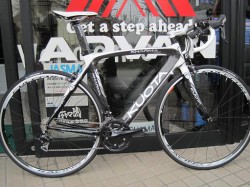 KUOTA KARUMA 2011.モデル