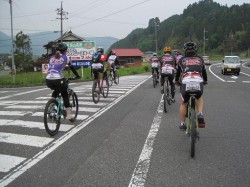 スタート地点の三平山キャンプ場まで３ｋｍほどのアップ