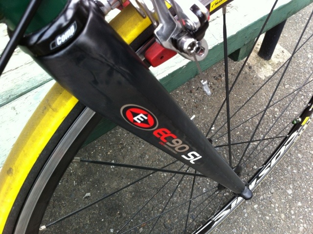 クロモリフレームにカーボンフォークで軽量化！SURLY Pacer