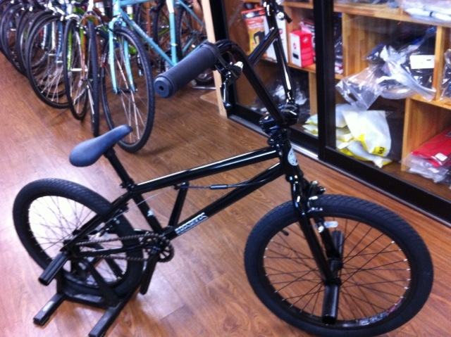 ARESBIKE 2013 new model S-KILL人気のブラックが入荷しました