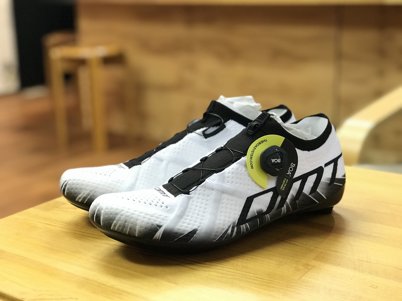 DMTシューズのフラッグシップモデル「KR1」が入荷しました! - Climb DMTシューズのフラッグシップモデル「KR1」が入荷しました! - Climb