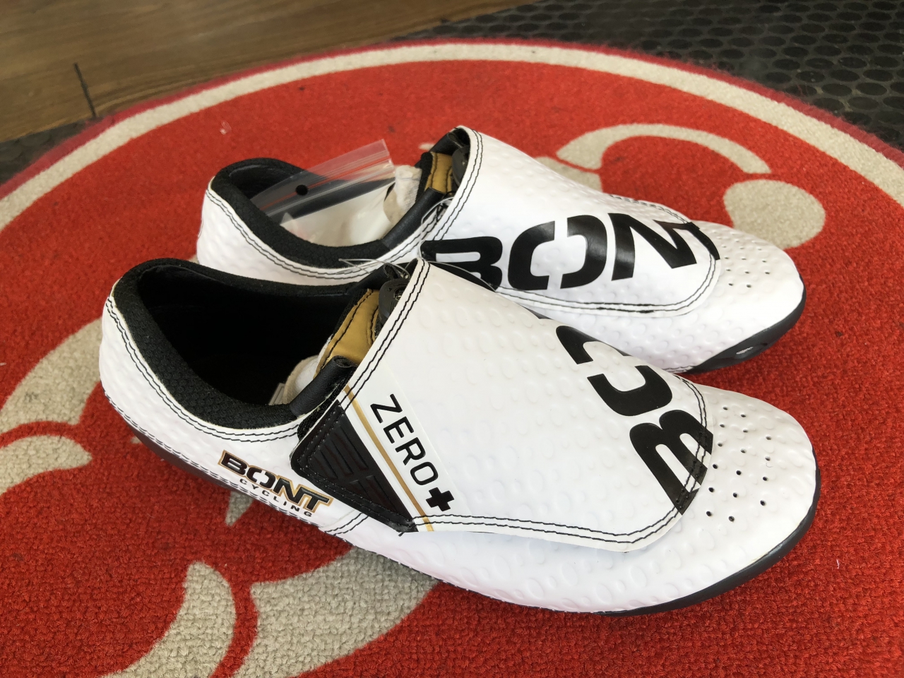 【新品】BONT Motion ブラック ロードシューズ シマノSPD SL対応