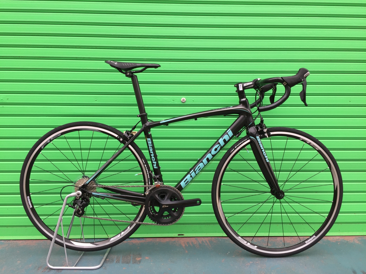はじめてのロードバイクにもおすすめ。Bianchi IMPULSO 105 お買い得
