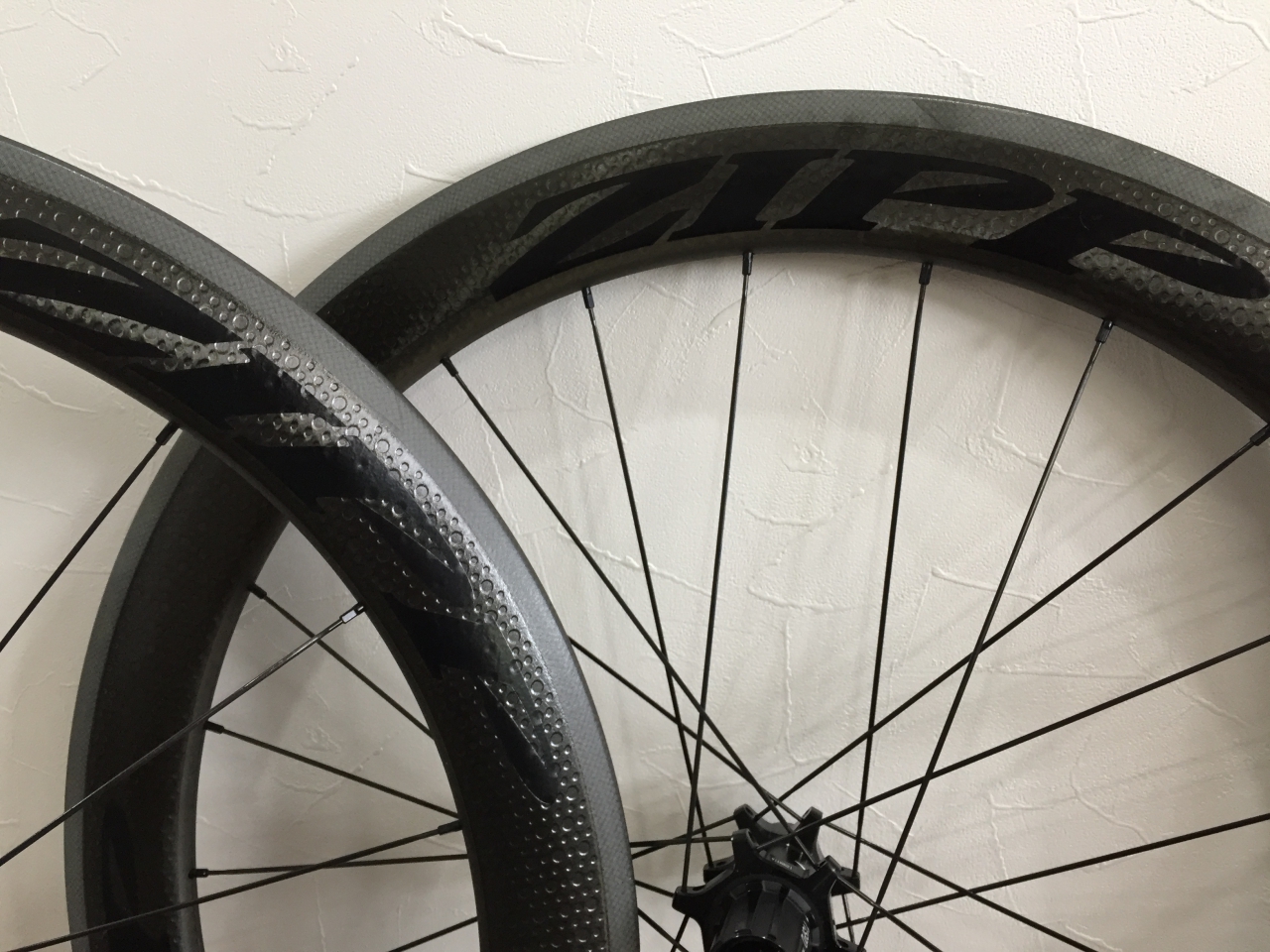 ZIPP404 カーボンホイール