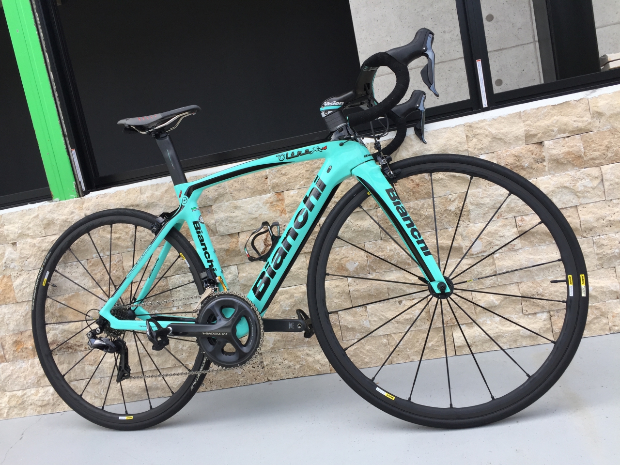 Oltre XR4にvision metron 5Dカーボンハンドル・デュラエースDi2装着