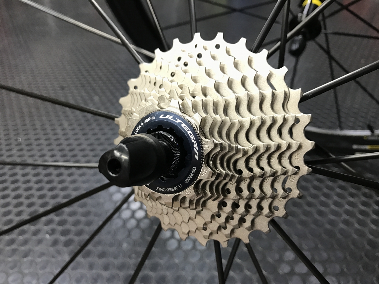 Cervelo P2 にMAVIC COSMIC PRO CARBON EXALITH ホイール