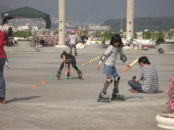 子供達のスケーターも頑張って滑ってる～凄く上手だ！ビックリ！