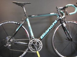 Bianchi 展示ブース ２台のみ展示でチト淋しい？