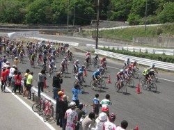 春の中山．４時間耐久レースのスタート