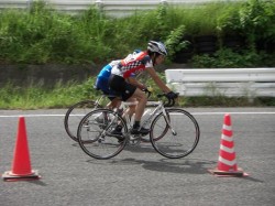 ３時間耐久レース、気合で快走するヤギちゃん