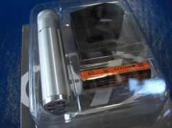 5LED ALUMINUM LIGHT 電池までパッケージされています。