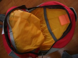 deuter スピード１０内装