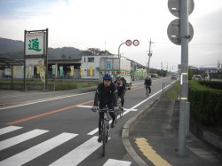 菖蒲谷に向かうClimbライダー