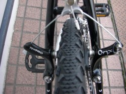 SURLY Cross-Check カンチ＆クロスタイヤ