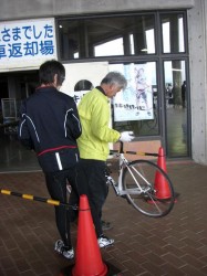 サーベロ　車検に持ち込む