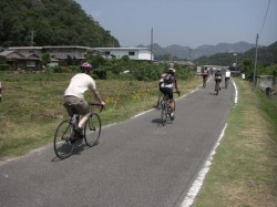 ２０ｋｍのペースでのんびりサイクリング～ゥ