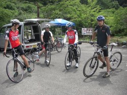 4人のライダーでロードコースに！