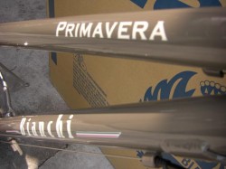 Bianchi PRIMAVERA-L　カラー/MOCA トップチューブ