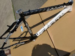 KUOTA CROSS フレーム本体