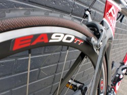 EASTON EA90 TT と コンチネンタル700C