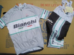 Bianchi 2010.TEAM WEAR 上下