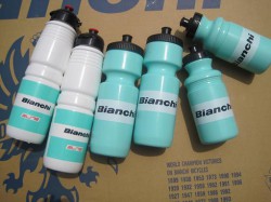 ビアンキ ハイドラエリート ボトル 750ml 500mlとビアンキ ボトル