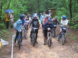 吉備高原ＭＴＢ大会 一般ビギナー先頭から