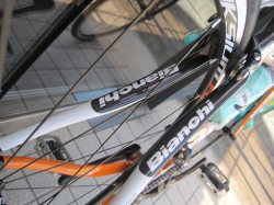 Bianchi Infinito 105 シートステ