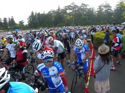 Mt.Fuji Hill Climb 大勢の選手に圧倒される