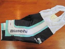 Bianchi 2010. ビブパンツ横
