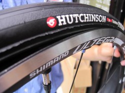 SHIMANO WH-6700 ＋ HUTCHINSON FUSIONセット 