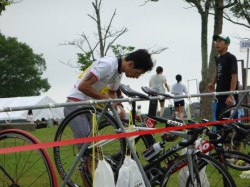 グリーンピア三木トライアスロン バイクを置きランの用意