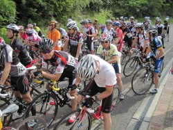 ビギナーⅠのスタートに並ぶclimbライダー達