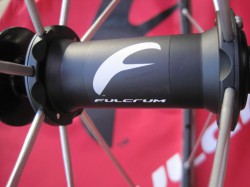 FULCRUM Racing 1 フロントハブ