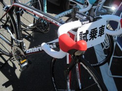 Bianchi Sempre カラー/カーボンレッドフロント廻り