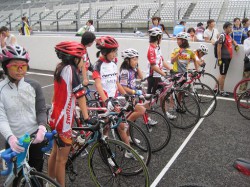 SHIMANO SUZUKA ROAD ユースW2ダミーグリッド