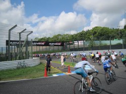 SHIMANO SUZUKA ROAD １時間サイクルマラソン/西コース④