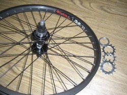 BMX２０インチ、軽量リア用ホイールSET コグ