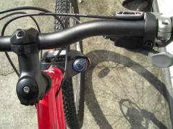 ハンドル周りとRockshox Dart SLフロントフォーク