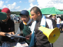 突撃隊タックル＆南條さん発見