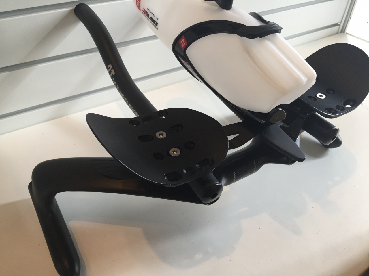 3T 究極のエアロハンドル・REVO登場！ | Climb cycle sports