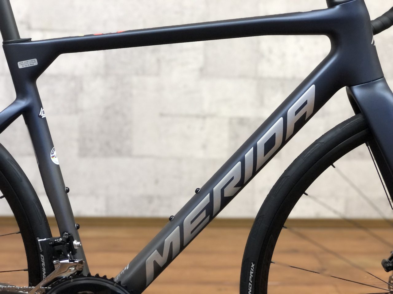 MERIDAロードバイク SCULTURA 4000 はじめてのカーボンモデルに