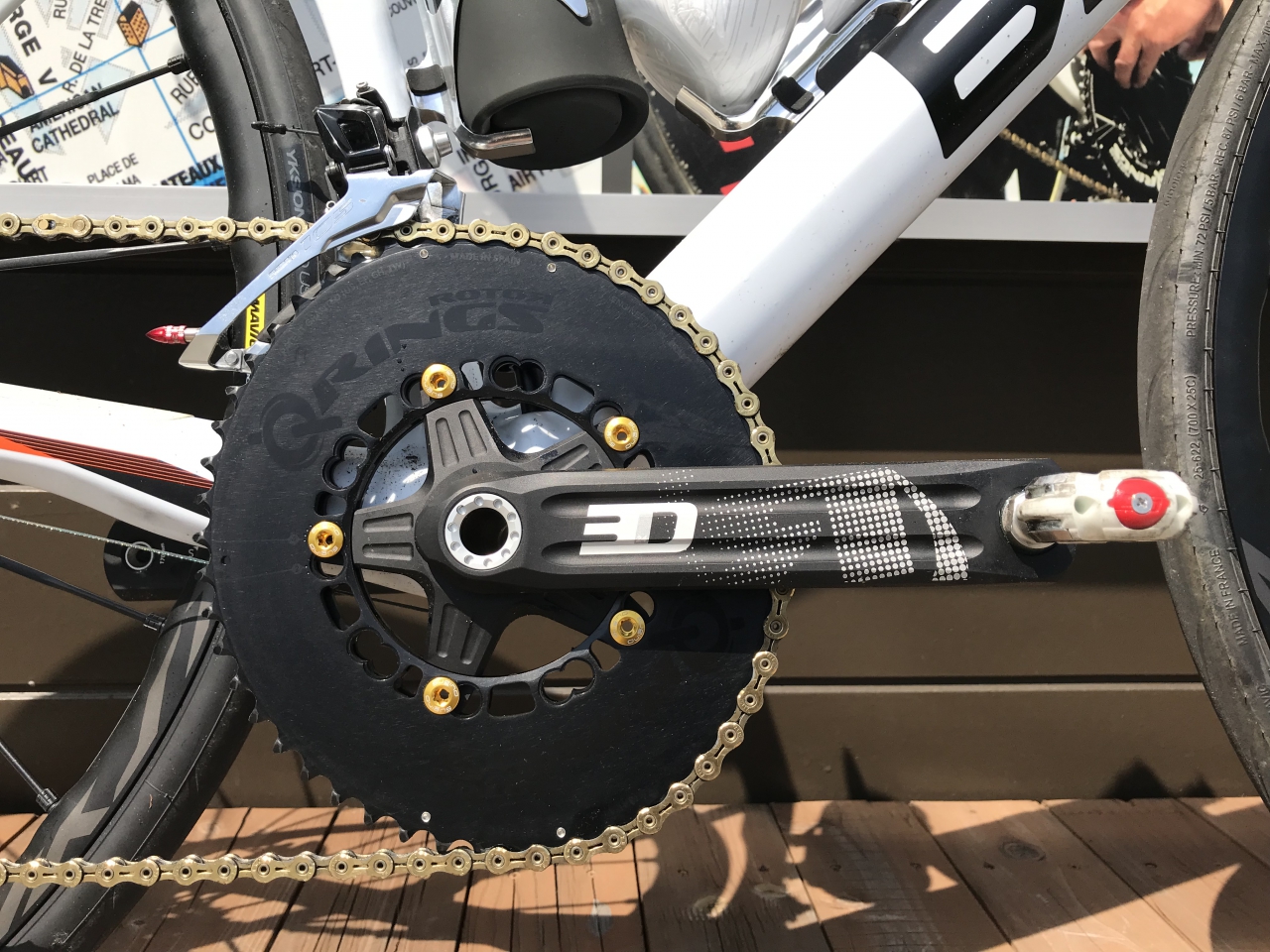 ROTOR 3D24 クランクとカーボンハンドルに交換しました