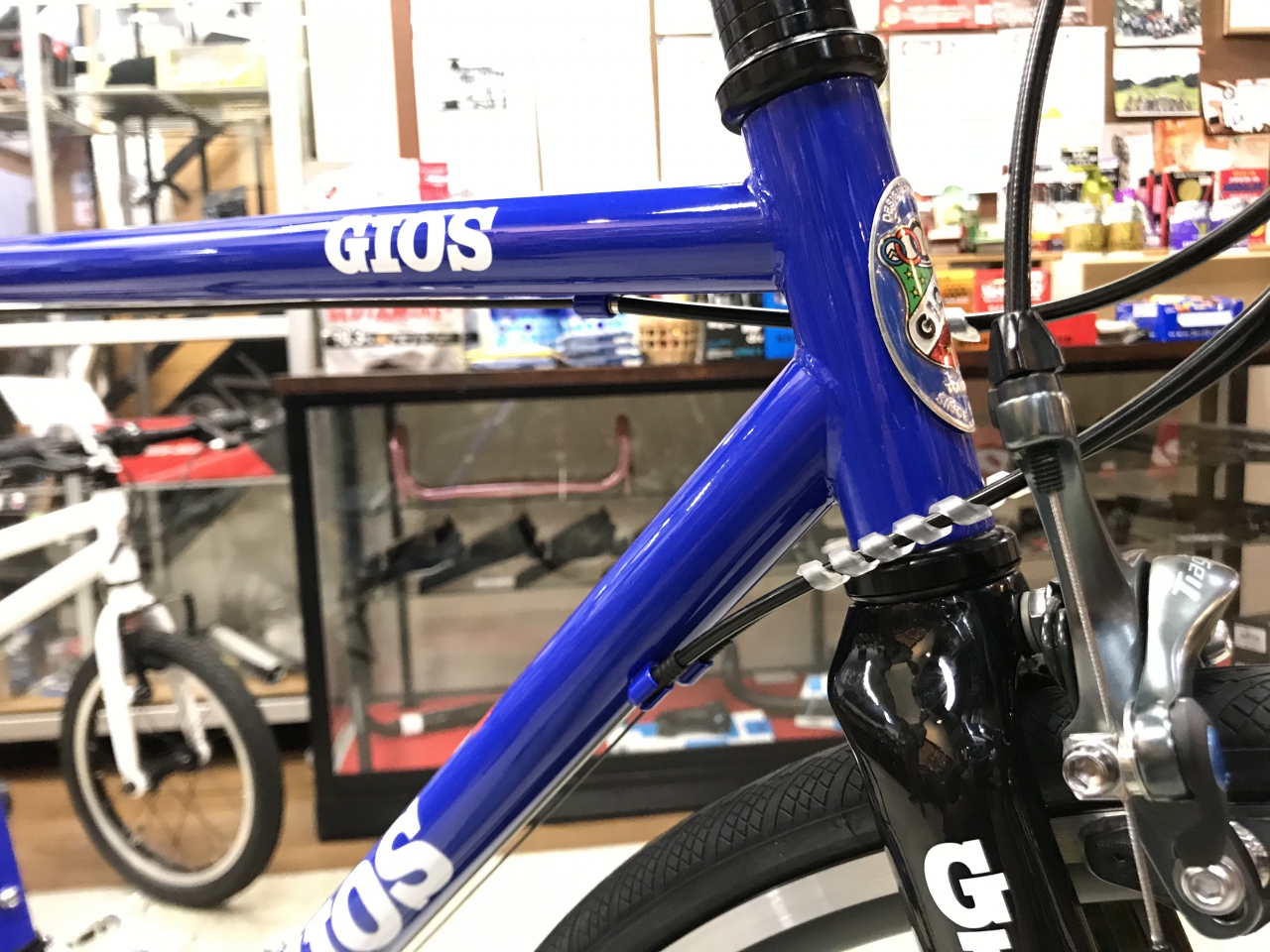GIOS AMPIO クロスバイク ホワイト　ジャンク GIOS ジオス｜2025 AMPIO [アンピーオ]｜ロードバイク・クロス